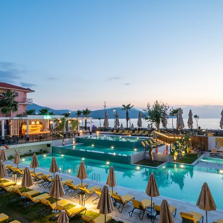 Sundia Exclusive By Liberty Fethiye Adults Only Hotel Exterior foto The resort's main pool