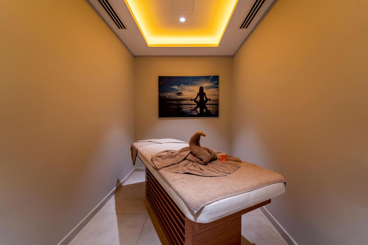 Sundia Exclusive By Liberty Fethiye Adults Only Hotel Exterior foto A massage bed