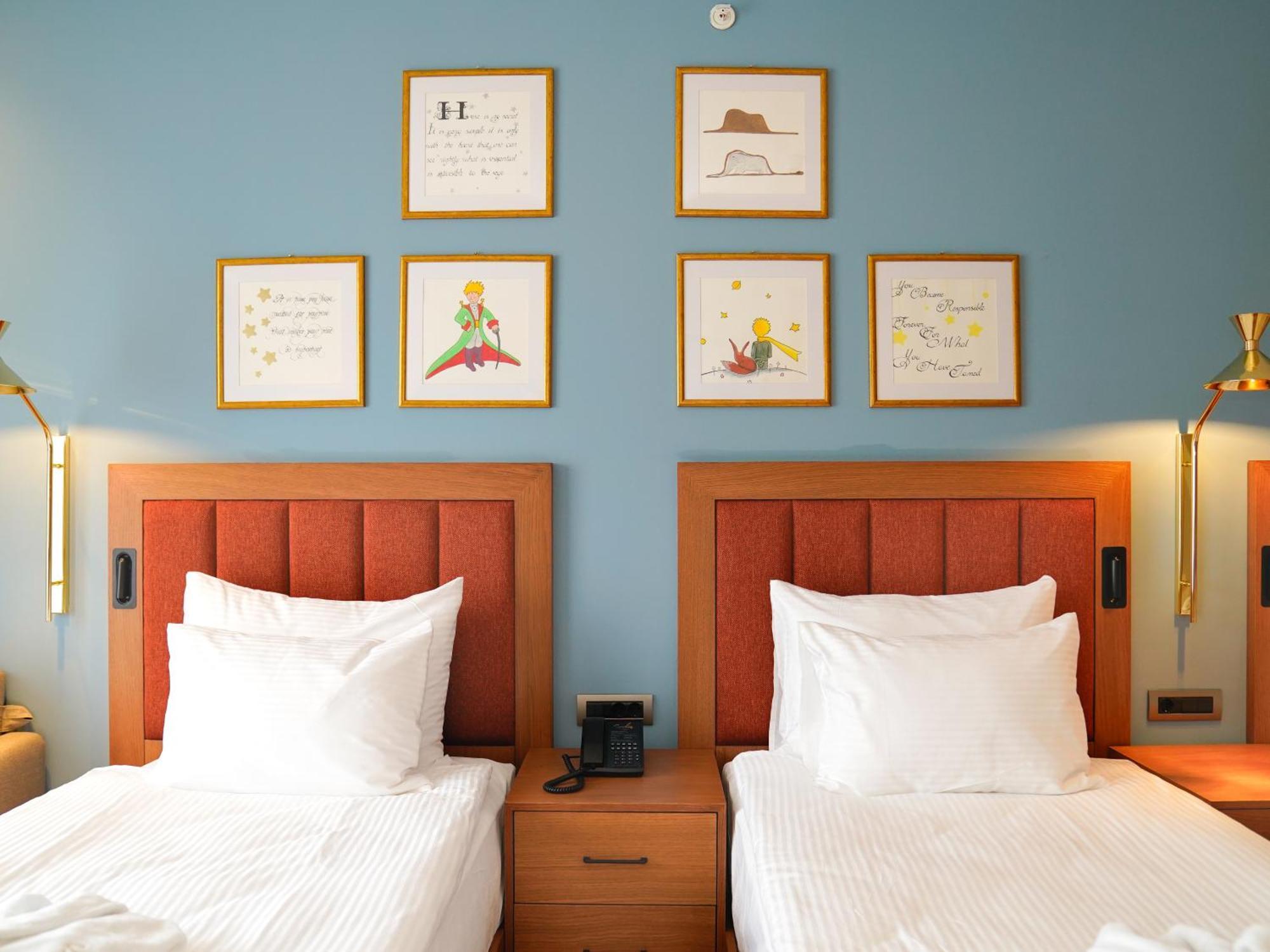 Sundia Exclusive By Liberty Fethiye Adults Only Hotel Exterior foto Artwork by the late artist, artist's wife and daughter